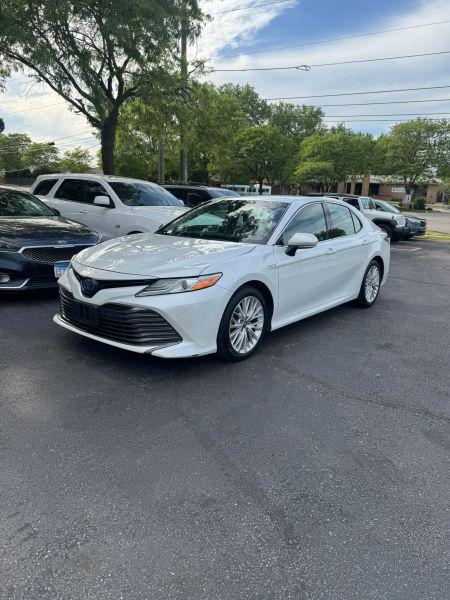 2018 Toyota Camry XLE for sale in Schaumburg, IL