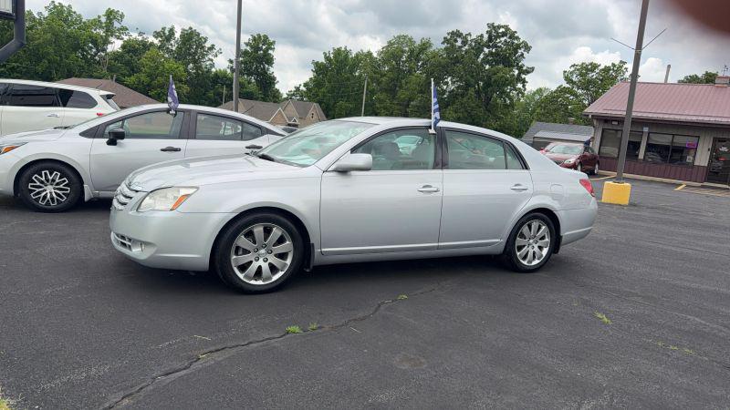 2005 Toyota Avalon XL