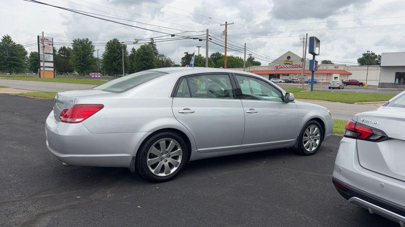 2005 Toyota Avalon XL