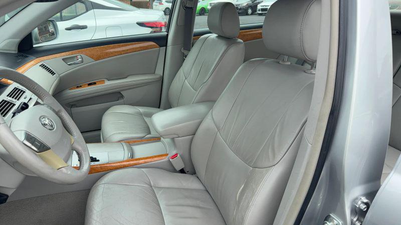 2005 Toyota Avalon XL