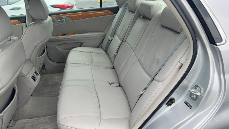 2005 Toyota Avalon XL