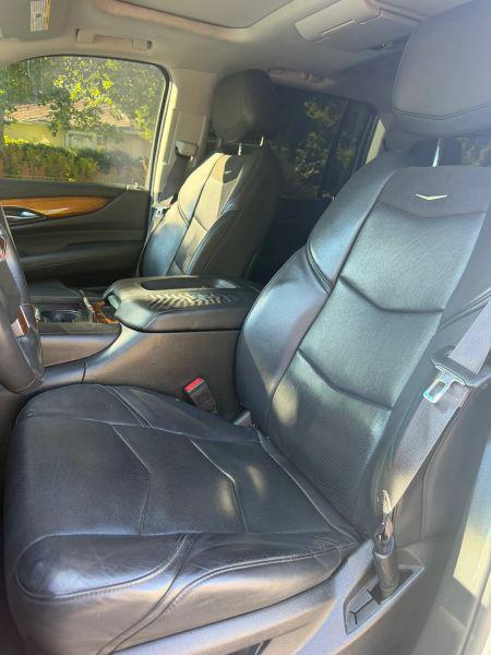 2017 Cadillac Escalade ESV Luxury