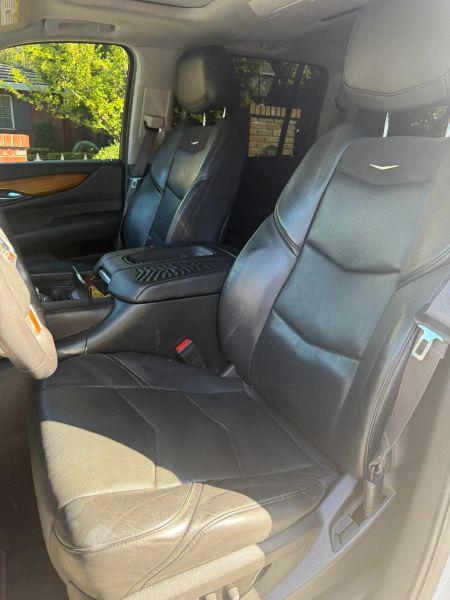 2017 Cadillac Escalade ESV Luxury