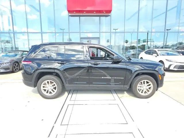 2024 Jeep Grand Cherokee Laredo X 4x4