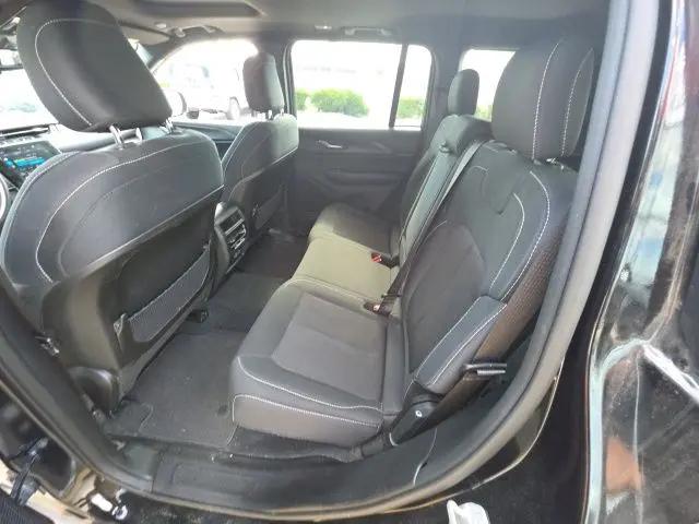 2024 Jeep Grand Cherokee Laredo X 4x4