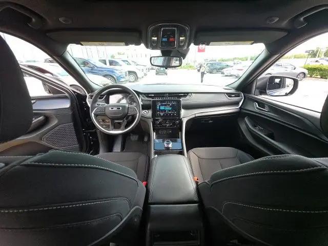 2024 Jeep Grand Cherokee Laredo X 4x4