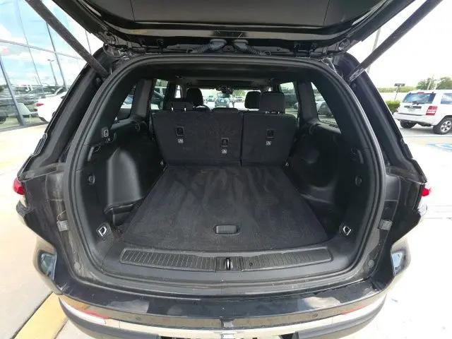 2024 Jeep Grand Cherokee Laredo X 4x4
