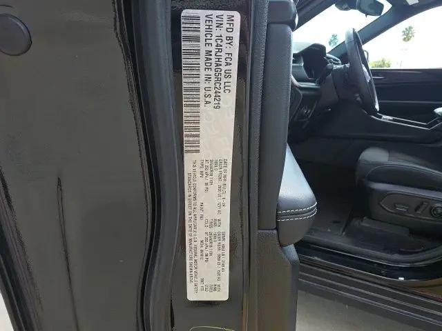 2024 Jeep Grand Cherokee Laredo X 4x4