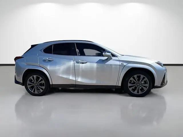 2024 Lexus UX 250h F SPORT Handling