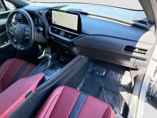 2024 Lexus UX 250h F SPORT Handling