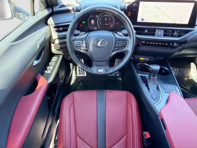 2024 Lexus UX 250h F SPORT Handling
