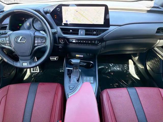 2024 Lexus UX 250h F SPORT Handling