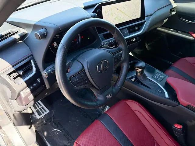 2024 Lexus UX 250h F SPORT Handling