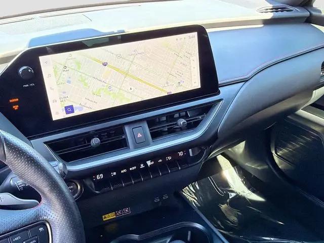 2024 Lexus UX 250h F SPORT Handling