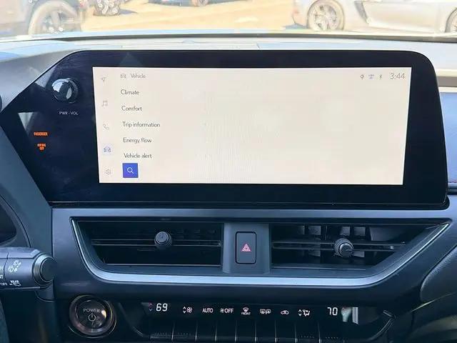 2024 Lexus UX 250h F SPORT Handling