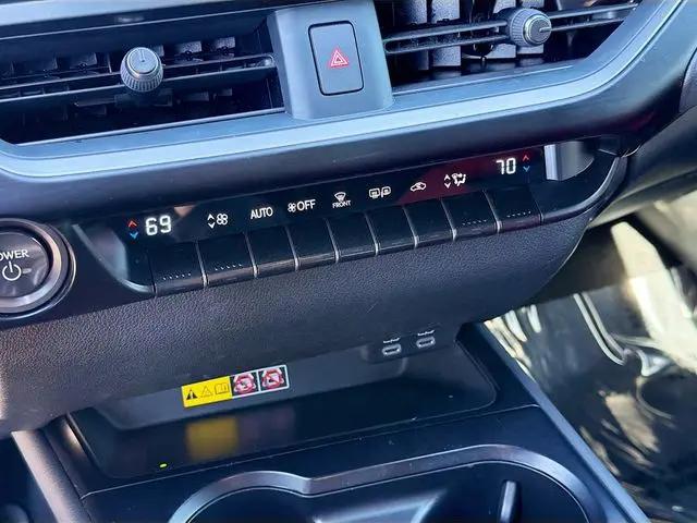 2024 Lexus UX 250h F SPORT Handling