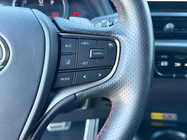 2024 Lexus UX 250h F SPORT Handling