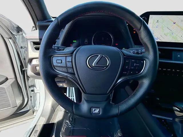 2024 Lexus UX 250h F SPORT Handling