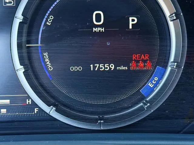 2024 Lexus UX 250h F SPORT Handling
