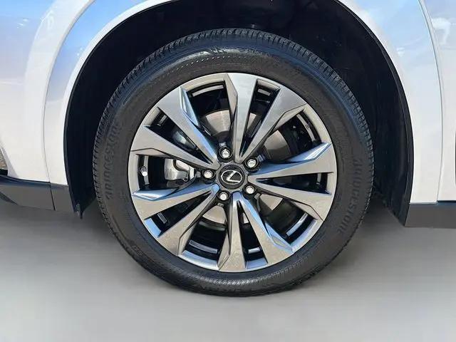 2024 Lexus UX 250h F SPORT Handling