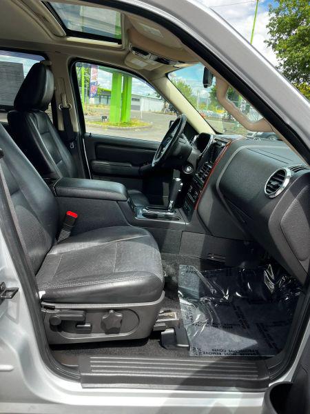 2010 Ford Explorer Limited