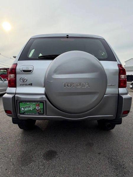 2005 Toyota RAV4 Base