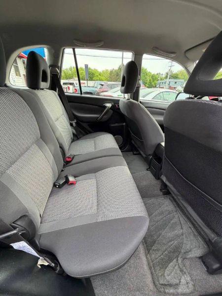 2005 Toyota RAV4 Base