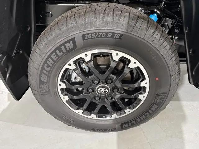 2026 Toyota Tundra SR5 CrewMax 5.5' Bed