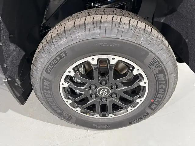 2026 Toyota Tundra SR5 CrewMax 5.5' Bed