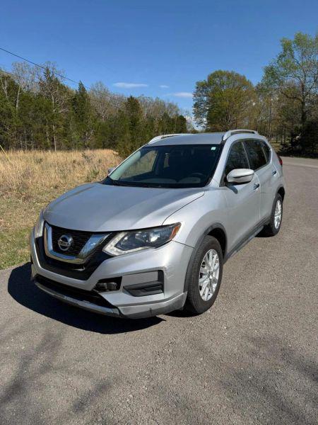 2017 Nissan Rogue SV for sale in Dickson, TN