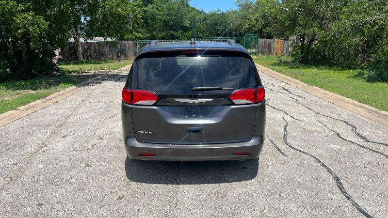 2021 Chrysler Voyager LXI