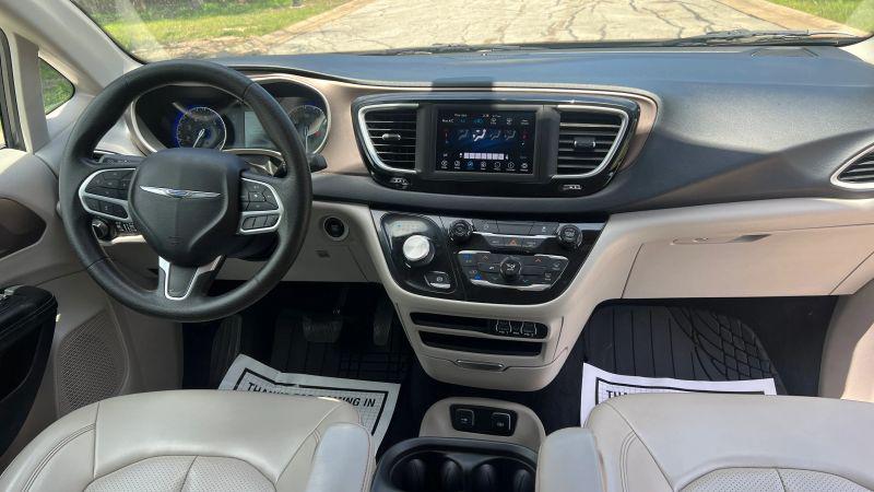 2021 Chrysler Voyager LXI