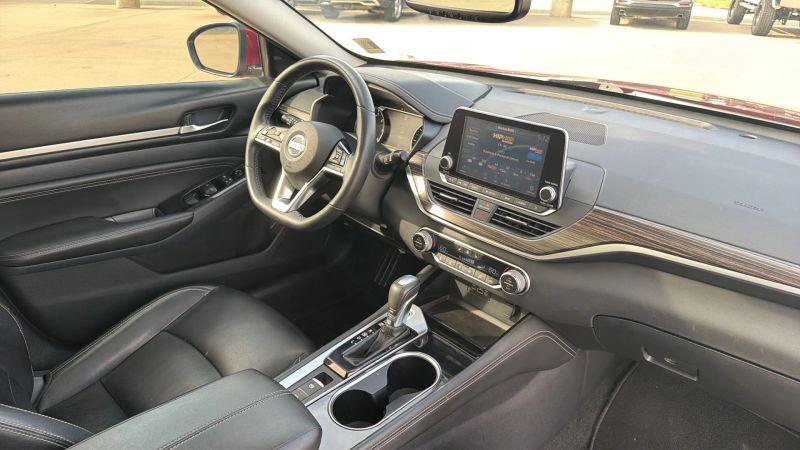 2020 Nissan Altima SL FWD
