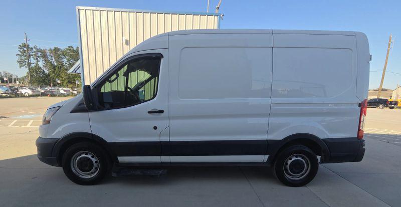 2022 Ford Transit Cargo Van Medium Roof w/RWB