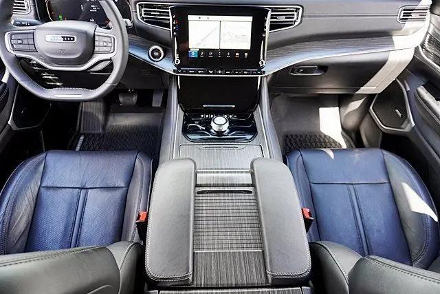 2023 Jeep Wagoneer Series II