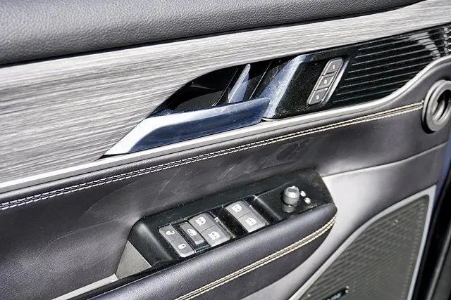 2023 Jeep Wagoneer Series II
