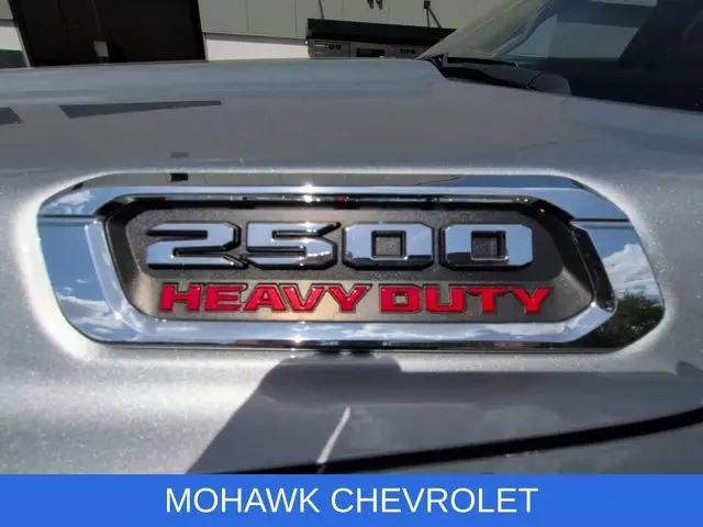 2022 Ram 2500 Tradesman Crew Cab 4x4 6'4" Box
