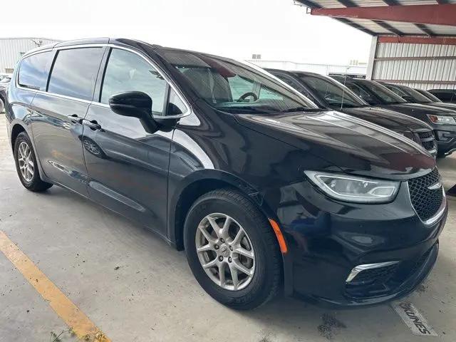 2024 Chrysler Pacifica Touring L for sale in Sterling, IL