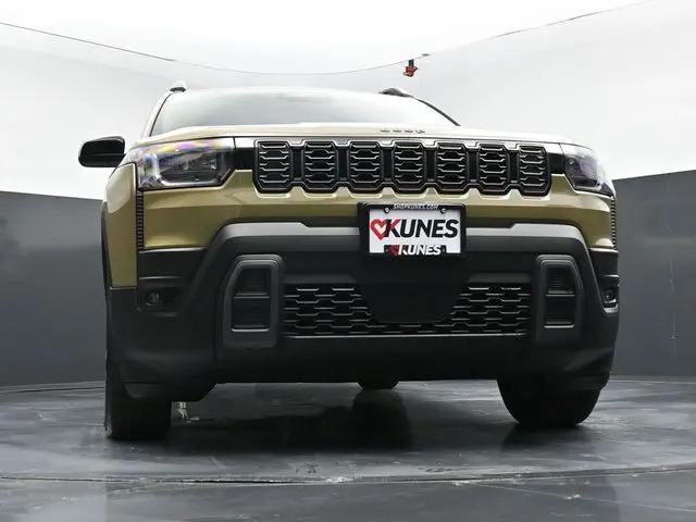 2026 Jeep Cherokee Laredo 4x4