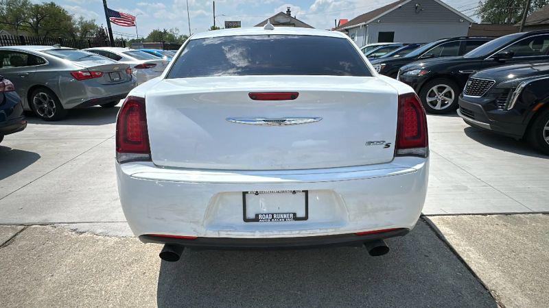 2019 Chrysler 300 300S