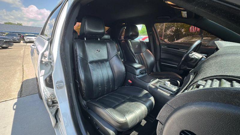 2019 Chrysler 300 300S