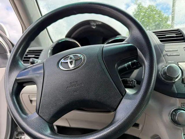 2012 Toyota Highlander Base