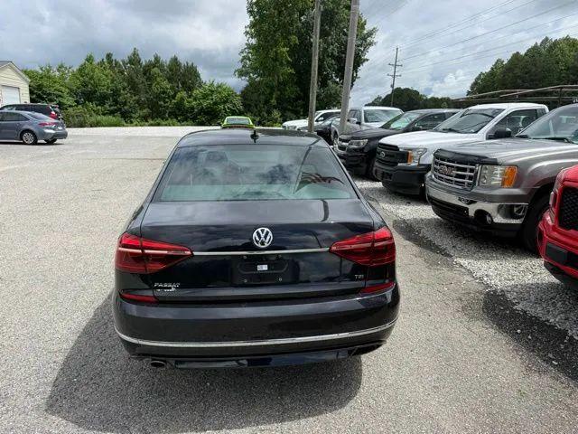 2017 Volkswagen Passat 1.8T R-Line