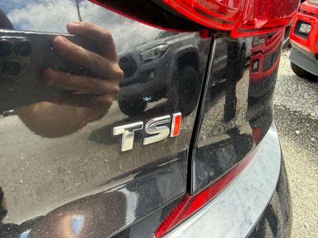 2017 Volkswagen Passat 1.8T R-Line