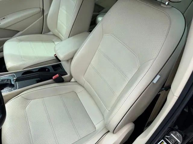 2017 Volkswagen Passat 1.8T R-Line