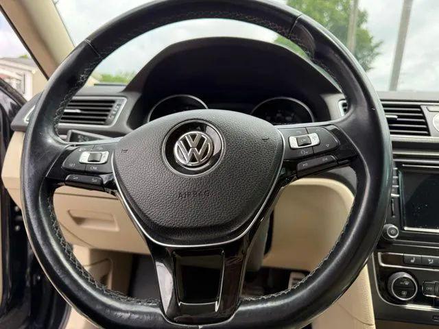 2017 Volkswagen Passat 1.8T R-Line