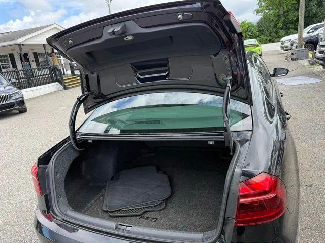 2017 Volkswagen Passat 1.8T R-Line