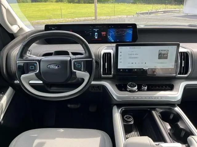 2025 Ford Expedition Platinum MAX