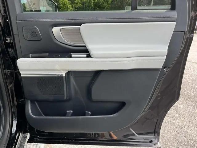 2025 Ford Expedition Platinum MAX