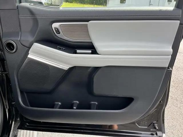 2025 Ford Expedition Platinum MAX